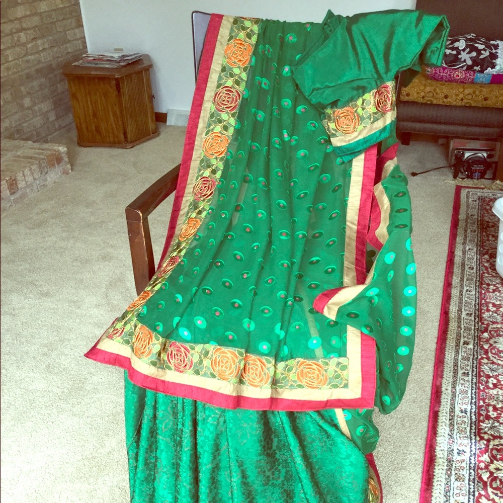 Saree sari silk Indian Pakistani bollywood woman clothes Lehenga choli shalwar